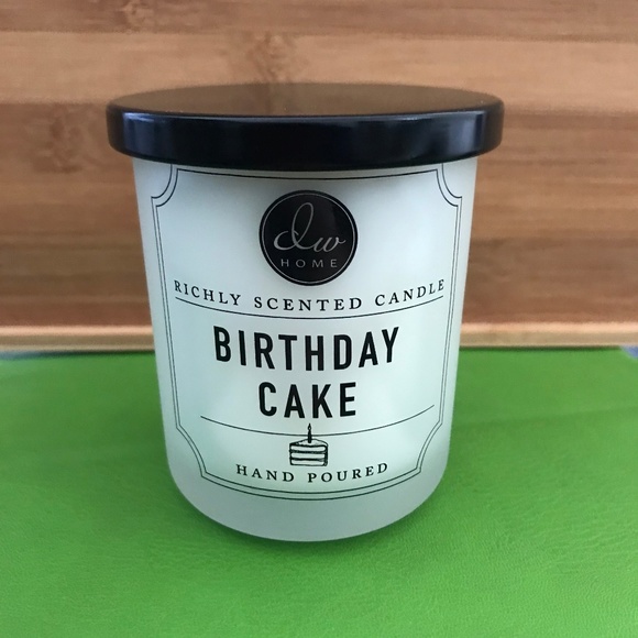 DW HOME 🎂BiRTHDAY CAKE 1 WiCK SOY MiNi CANDLE - Picture 1 of 5